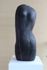 2002_torso noire avec rouge_ 2002_lindenholz geflammt leinöl farbe_(3)