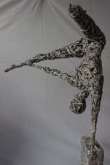 ARMONIA IN BALANCE_2015_papier holz_59 x 38,5 x 18,5 cm (3)